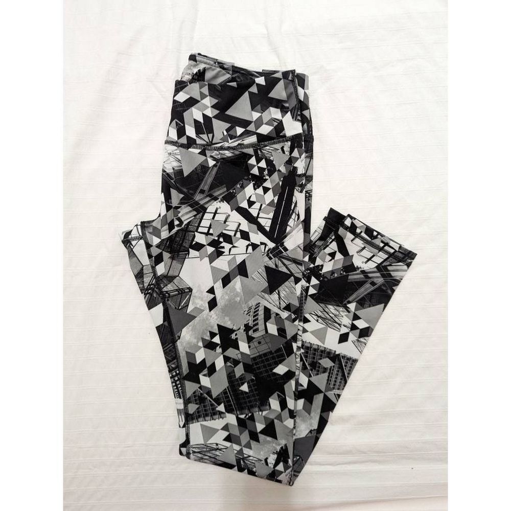 Reebok Women's Black & white Activewear Leggings